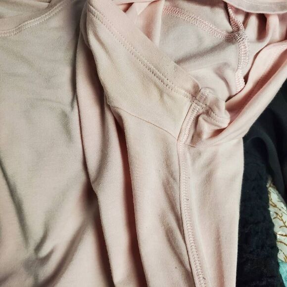 Lululemon Women’s Back Split Tie Hem Tee Light Pink Size 6 - Picture 6 of 8